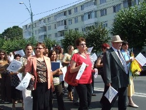 marsul-tacerii-profesoriweb marsul-tacerii-profesoriweb