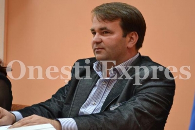 Descurcaret: Laurentiu Neghina, un primar condamnat, fara BAC, dar cu studii superioare