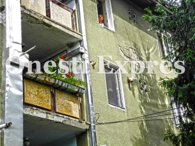 “Bloc degradat, vreau reabilitare termica pe banii Primariei Onesti sau pe fonduri europene, conform legii!” “Bloc degradat, vreau reabilitare termica pe banii Primariei Onesti sau pe fonduri europene, conform legii!”