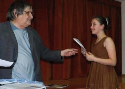 „Cuminecatura intru cuvant” la Cenaclul literar al Clubului Copiilor din Comanesti