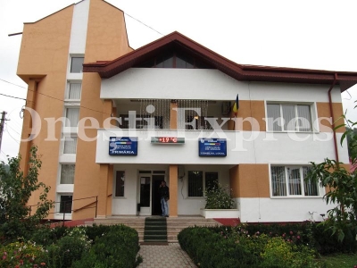 Sanduleni, o comuna care a inteles ceea ce nu intelege Onestiul: festivismele nu aduc locuri de munca