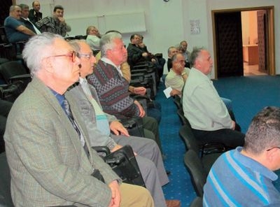 Onestenii: „Ne sufoca scumpirea apei”. Neghina: „Faceti cum credeti! Ce sa va spun?”