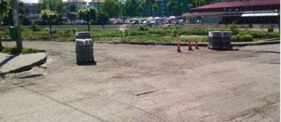 Reparatii electorale pe str. Al.I. Cuza din Onesti Reparatii electorale pe str. Al.I. Cuza din Onesti