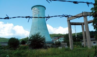 Rafinaria din DARMANESTI este dusa la FIER VECHI bucata cu bucata