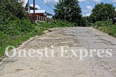 Drumurile din Gura Vaii, o rusine pe obrazul judetului