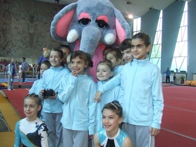O frenezie a frumusetii gimnasticii