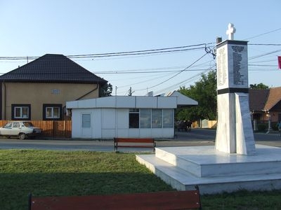 Primaria Casin „a pus tunurile” pe chioscurile din centrul comunei