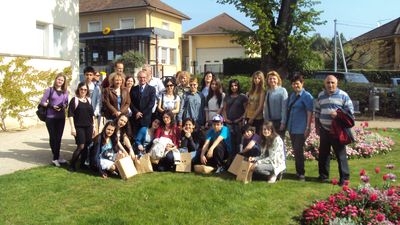 Scoala Nr. 1 Onesti, prin Europa