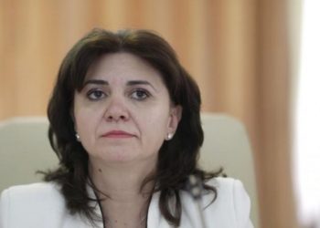 Monica Anisiei: „ Ii rog pe elevi, pe parinti si pe studenti sa stea acasa si sa continue invatarea de acasa”