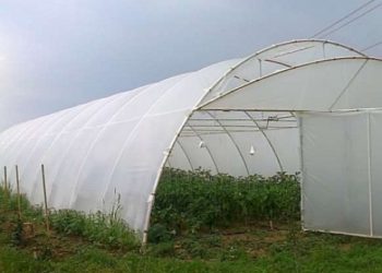 Folie solar 200 microni – alegerea potrivita pentru solarul tau