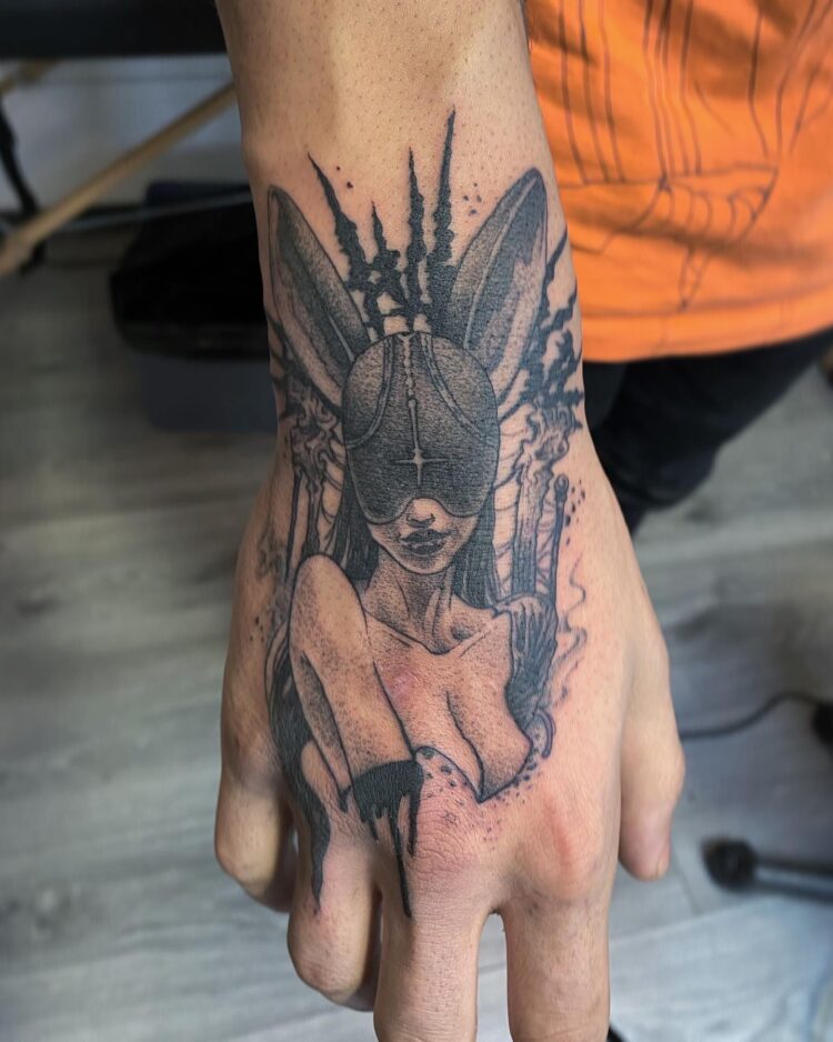 Tatuaje mici pentru bărbați: idei cool pentru încheietură